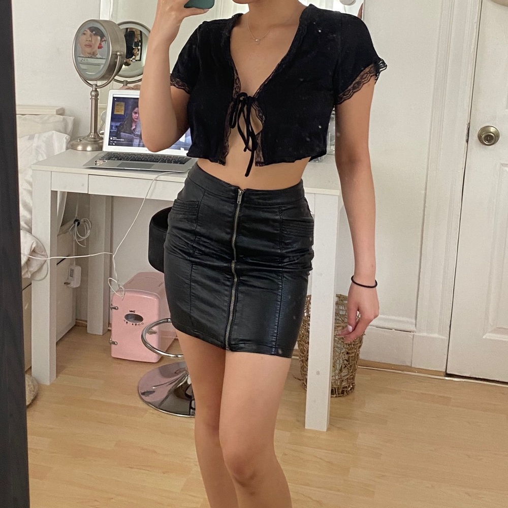 black leather skirt